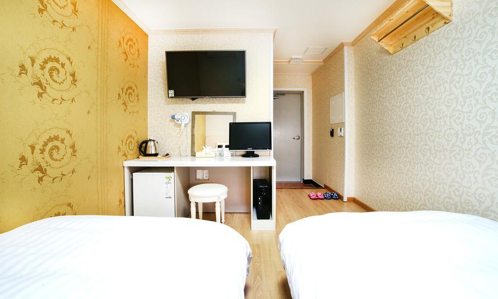 Tamragio Residence Hotel Jeju Eksteriør billede