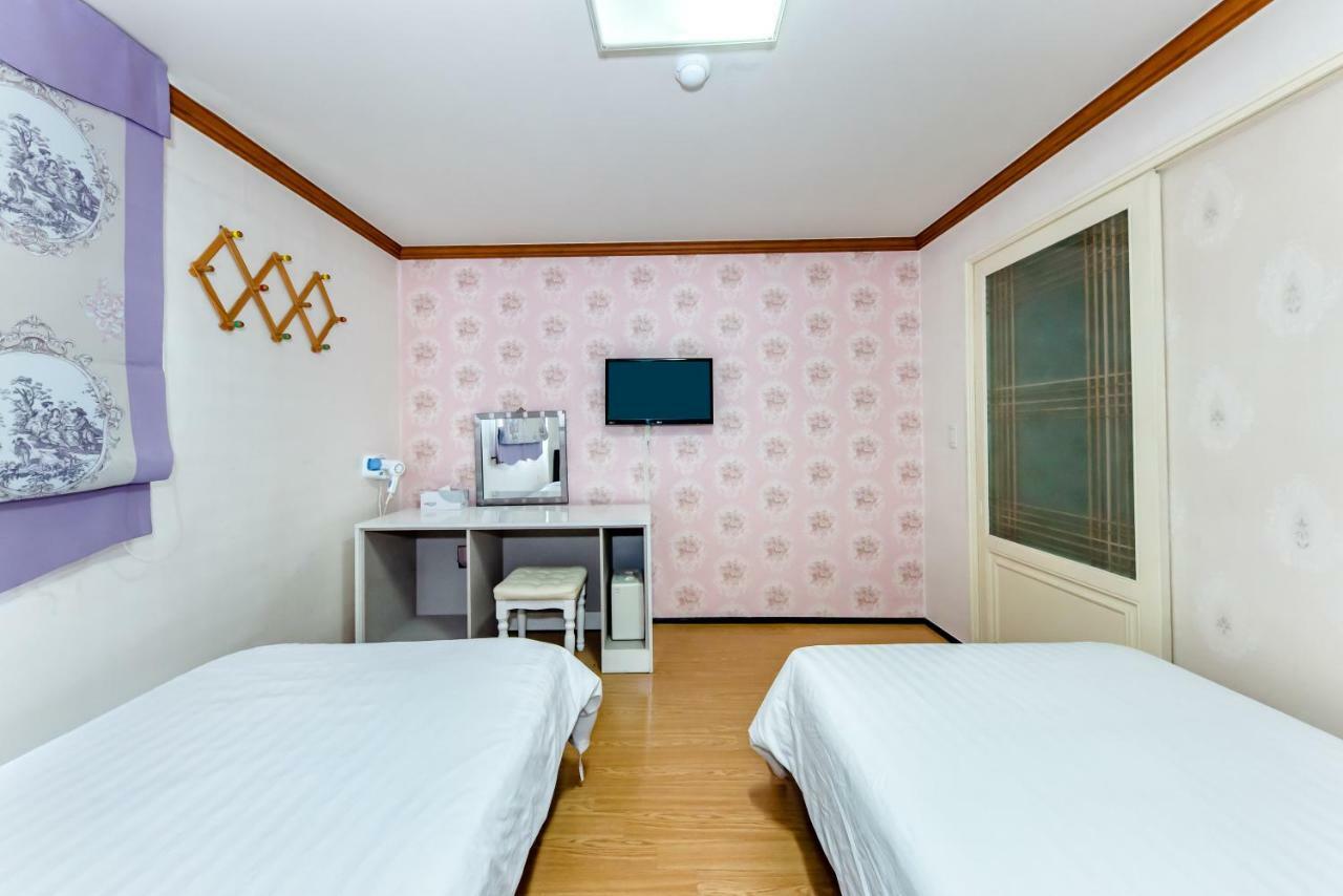 Tamragio Residence Hotel Jeju Eksteriør billede