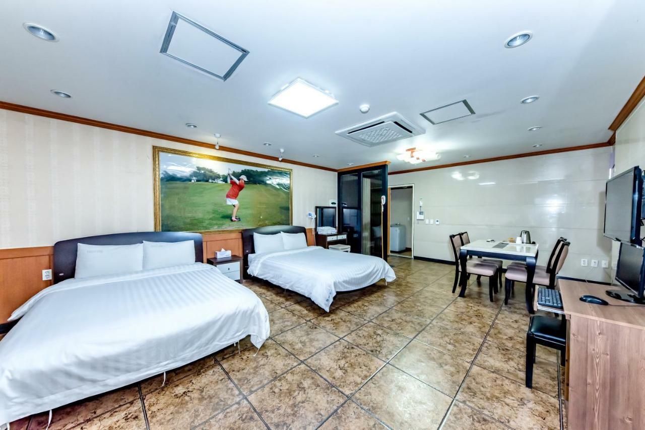 Tamragio Residence Hotel Jeju Eksteriør billede