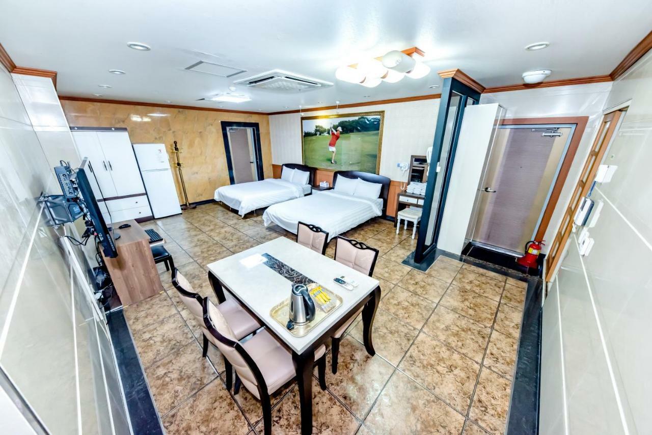 Tamragio Residence Hotel Jeju Eksteriør billede