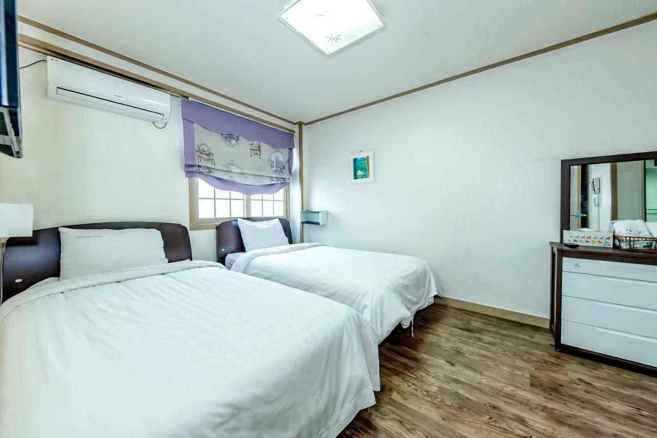 Tamragio Residence Hotel Jeju Eksteriør billede