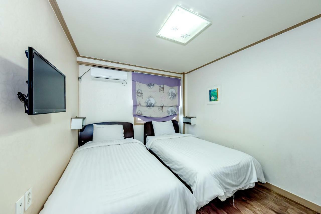 Tamragio Residence Hotel Jeju Eksteriør billede